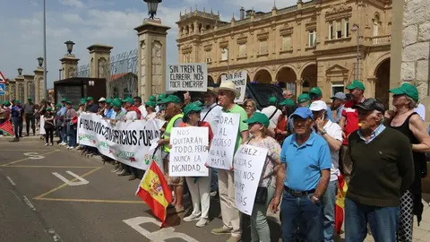 Manifestación contra supresión tren Zamora_27