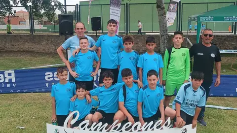 25 a&ntilde;os del CD Amistad 2000