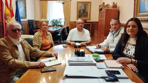 La Diputación recibe a la Asociación Unidos Contra el Cáncer de Toro y Provincia de Zamora