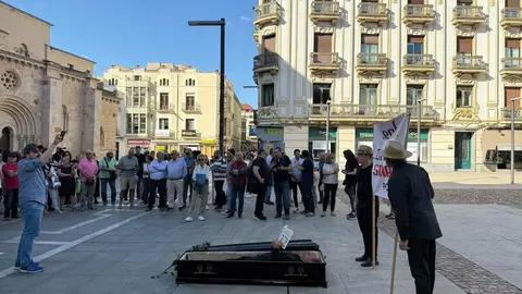 Zamora exige el regreso del AVE_10