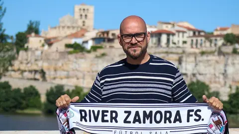 Óscar Poveda - nuevo entrenador Caja Rural-River Zamora F.S. (2)