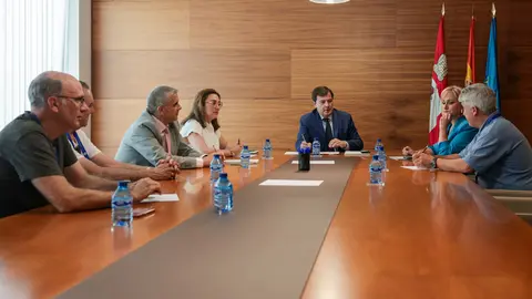 Encuentro con representantes de los trabajadores de Azucarera