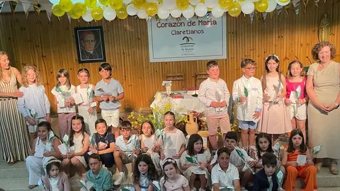 Los alumnos del Colegio Corazón de María toman su primera comunión - imagen de redes sociales