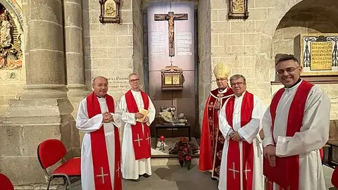 Entronización de las reliquias de los mártires Agustinos Zamoranos del siglo XX en la Catedral