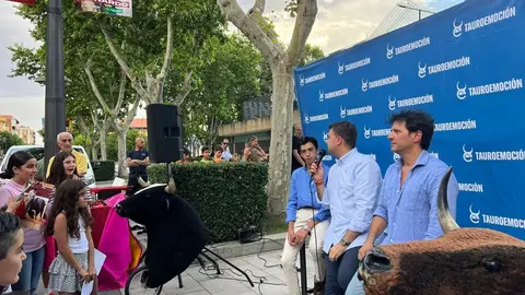 Marco Pérez se encuentra con los aficionados zamoranos _10