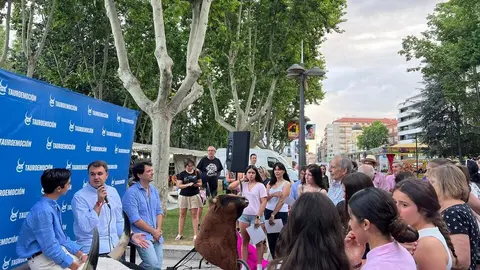 Marco Pérez se encuentra con los aficionados zamoranos _15