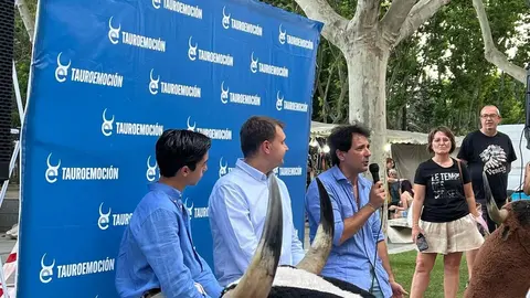 Marco Pérez se encuentra con los aficionados zamoranos _20