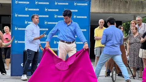 Marco Pérez se encuentra con los aficionados zamoranos _36