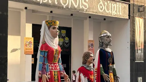 Desfile de Gigantes y Cabezudos capitonis Durii_6
