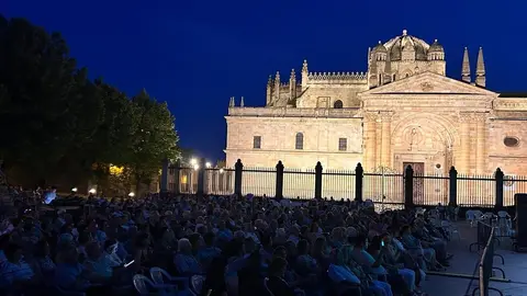 Soledad Luna, Zamora