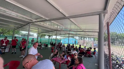 Apertura piscina vermut con charanga Coreses