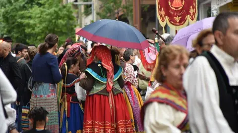 desfile indumentaria tradicional_4