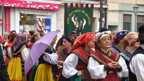 desfile indumentaria tradicional_5