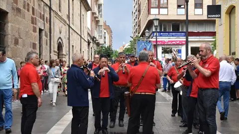 desfile indumentaria tradicional_16