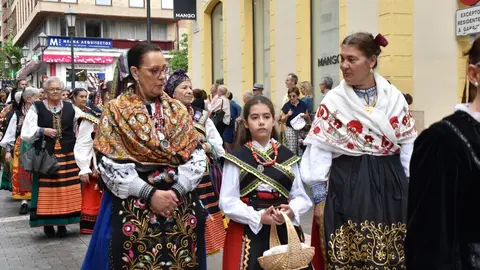 desfile indumentaria tradicional_23