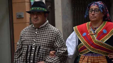 desfile indumentaria tradicional_44