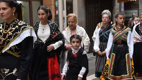 desfile indumentaria tradicional_76