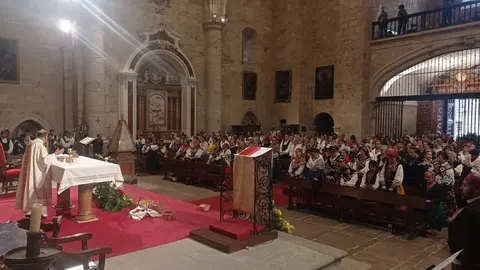 Misa Indumentaria tradicional zamorana