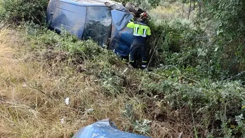salida de vía mujer en A52