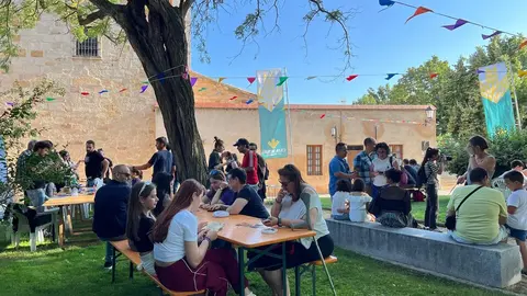Jardines del Castillo de Zamora, “Juegos de Mesa en la Calle”
