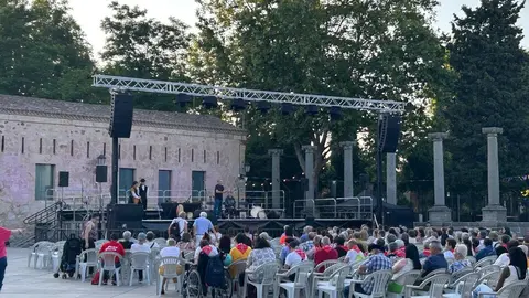 XXXII Muestra de Folklore, Rosa Sánchez, Pablo Carpintero y el Grupo de Danzas Doña Urraca