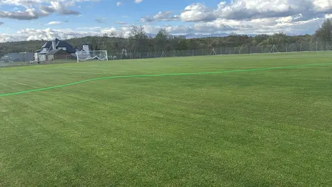 Campo de Deportes El Teso, en Palacios de Sanabria 1