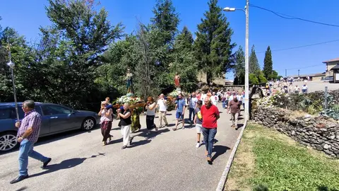 pendón Mombuey y procesión  (4)