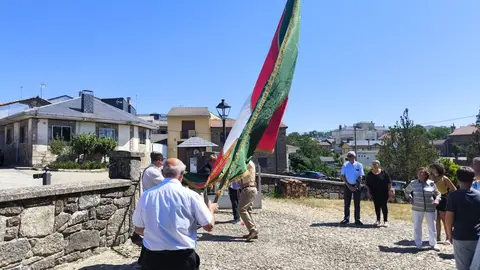 pendón Mombuey y procesión  (13)