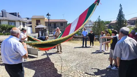 pendón Mombuey y procesión  (15)