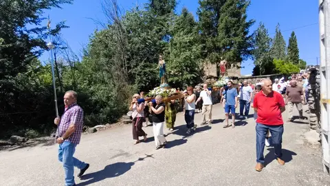 pendón Mombuey y procesión  (17)