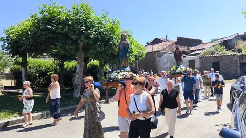 pendón Mombuey y procesión  (23)