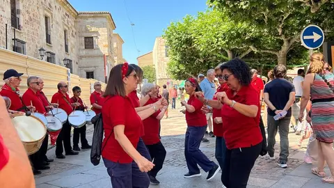 Pasacalles Folklore Tradymupo