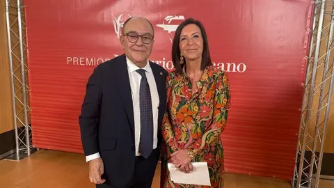 Enrique Oliveira presidente de la Camara de Comercio y la directora general de Comercio y Consumo, María Petit