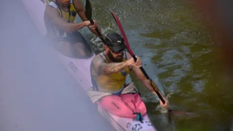 toros  y piraguas _23