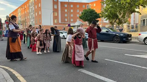 Pasacalles Gigantes y Cabezudos Capitonis Durii_23