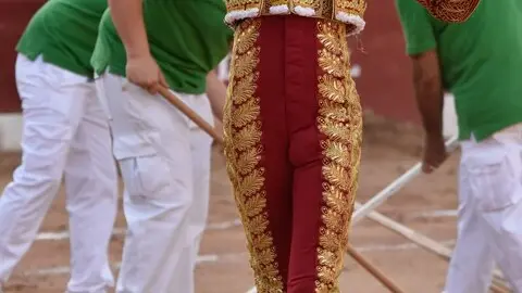 8bd0cd17-f4f6-4fef-bdc2-81c9ba7aaa39