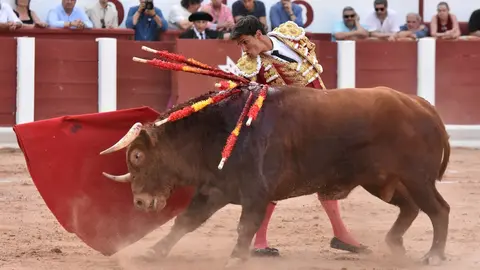 bd241e17-de93-4da3-bc4d-5537df4bb1c4