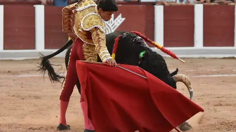 f75abe64-21d0-4639-9d38-4aefc139fd89