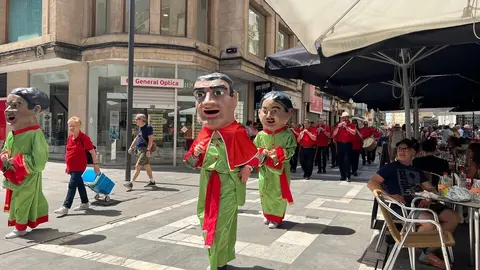 Pasacalles de gigantes y gigantillas _18