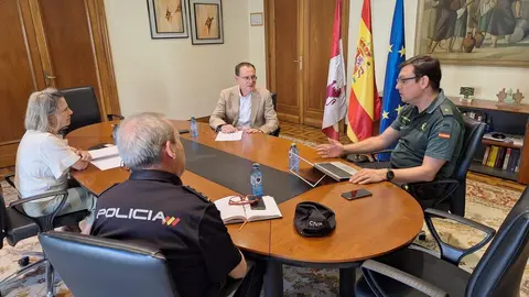 Reunión de coordinación con las FCSE