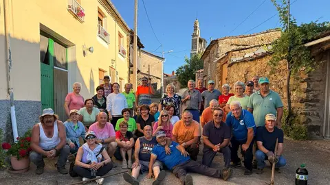 Vecinos de Figueruela de Abajo se unen para cuidar el pueblo  - Imagen de redes sociales