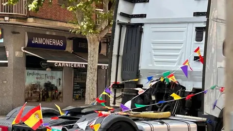 Los camioneros celebran a su patrón, San Cristóbal, por las calles de Zamora