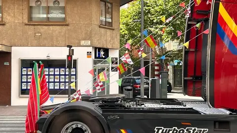 Los camioneros celebran a su patrón, San Cristóbal, por las calles de Zamora