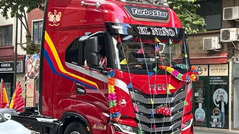 Los camioneros celebran a su patrón, San Cristóbal, por las calles de Zamora