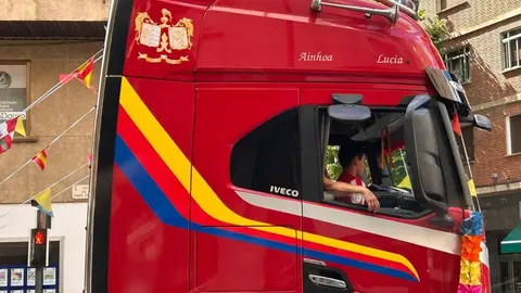 Los camioneros celebran a su patrón, San Cristóbal, por las calles de Zamora