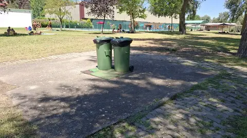 contenedores Piscina Sindical de Zamora