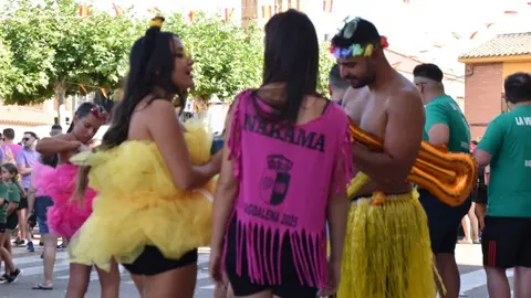 Fiestas de Moraleja del Vino desfile de pañas _58