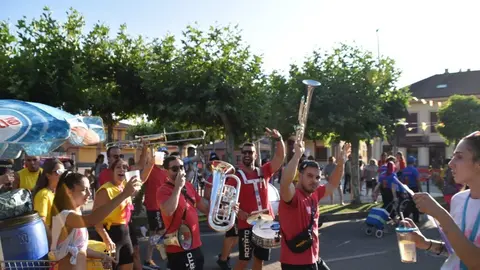 Fiestas de Moraleja del Vino desfile de pañas _74