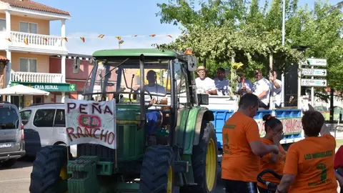 Fiestas de Moraleja del Vino desfile de pañas _89