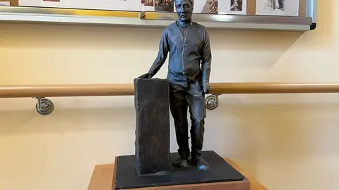 Maqueta escultura Ramón Álvarez en Coreses